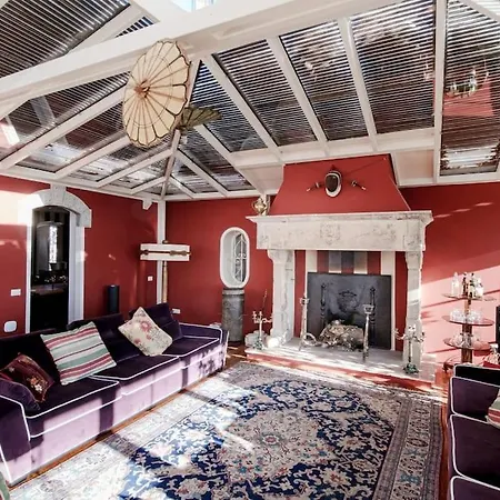 Exclusive 5 Bedroom Outbuilding, Each With A Private Bathroom, Which Can Accommodate Up To 12 Guests. Como