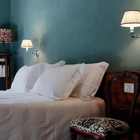 Villa Exclusive 5 Bedroom Outbuilding, Each With A Private Bathroom, Which Can Accommodate Up To 12 Guests. Côme